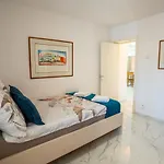 Apartman Quiet Marble With Free Parking Spot Old Town