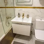 Apartman Quiet Marble With Free Parking Spot Old Town