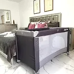 Quiet Marble With Free Parking Spot Old Town Bukarest
