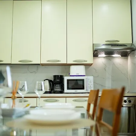 Quiet Marble With Free Parking Spot Old Town Apartment Bukarest