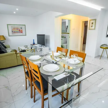 Apartment Quiet Marble 2 Bdrm Old Town *