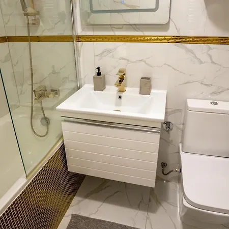 Apartment Quiet Marble With Free Parking Spot Old Town