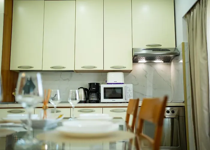 Quiet Marble With Free Parking Spot Old Town Apartament Bucureşti