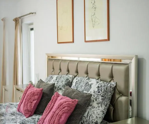 Apartament Quiet Marble With Free Parking Spot Old Town *