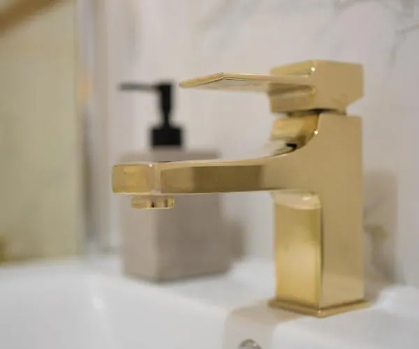 Quiet Marble With Free Parking Spot Old Town *