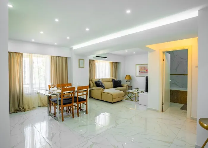 Quiet Marble With Free Parking Spot Old Town Bucureşti