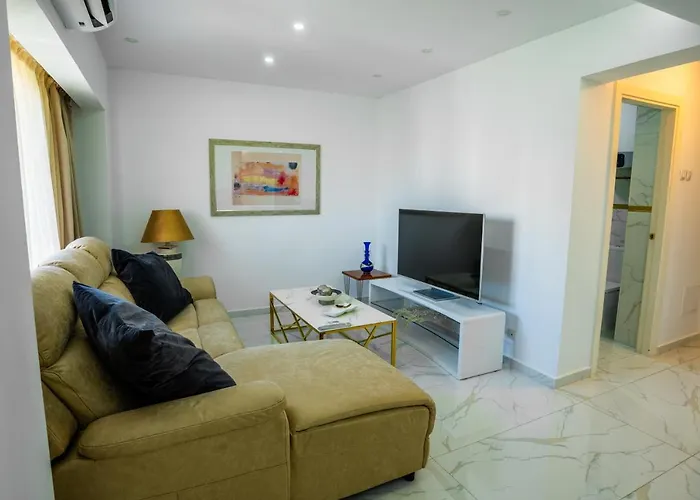 Apartament Quiet Marble With Free Parking Spot Old Town *