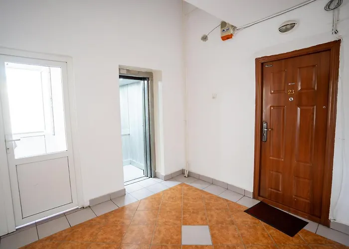 Quiet Marble With Free Parking Spot Old Town Bucureşti