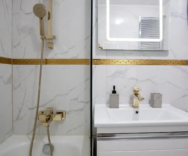 Apartament Quiet Marble With Free Parking Spot Old Town Bucureşti