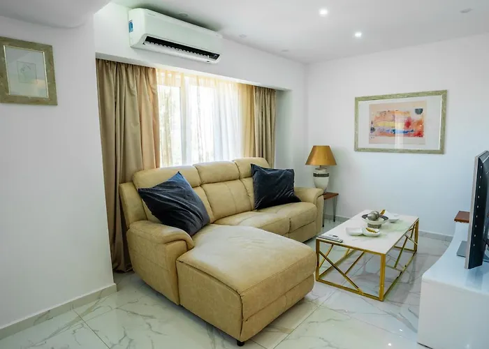 Quiet Marble With Free Parking Spot Old Town Bucureşti