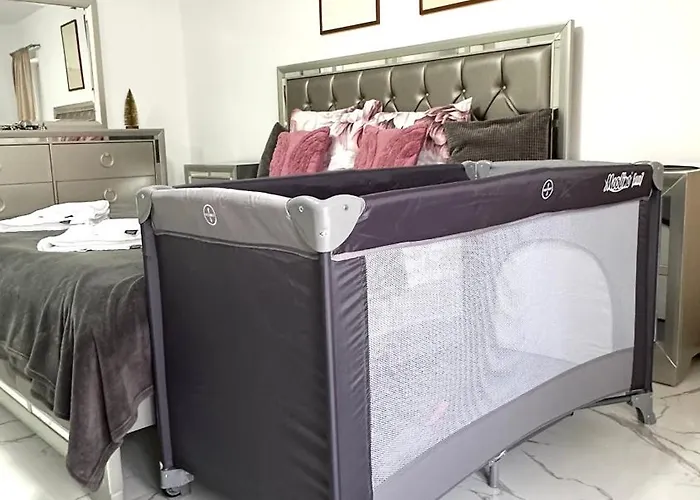 Quiet Marble With Free Parking Spot Old Town Bucureşti