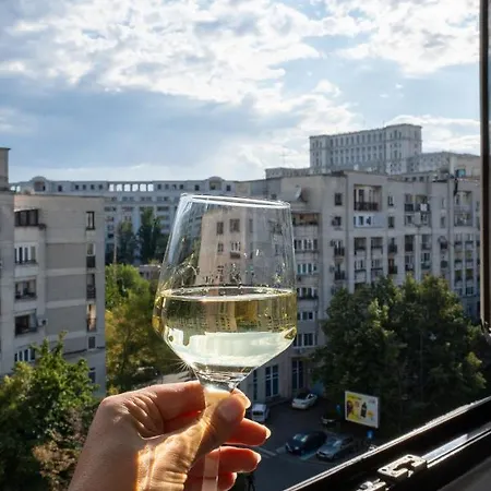 Quiet Marble With Free Parking Spot Old Town Appartamento Bucarest